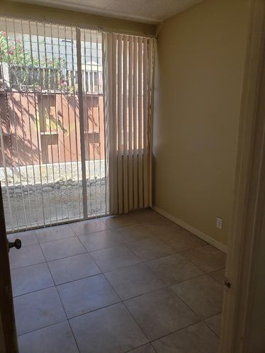 1321 Paradise Ln, Los Banos, CA 93635